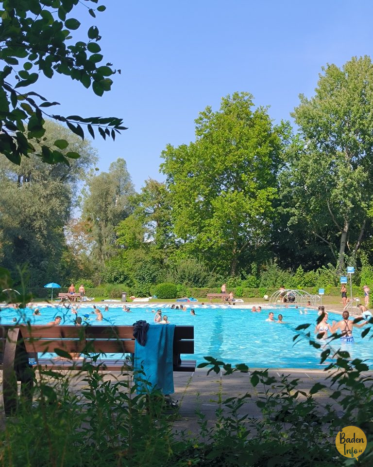 Überfüllte Freibäder in Karlsruhe – das Rheinstrandbad bleibt an 3 Tagen geschlossen